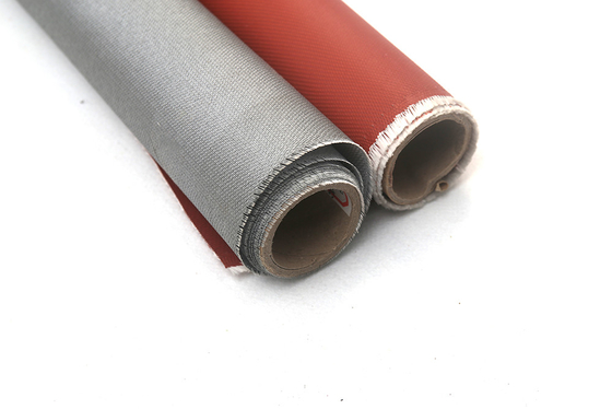 Vải sợi thủy tinh tráng PU 0,8mm 850gsm Bảo vệ mối hàn bền và rèm chống khói